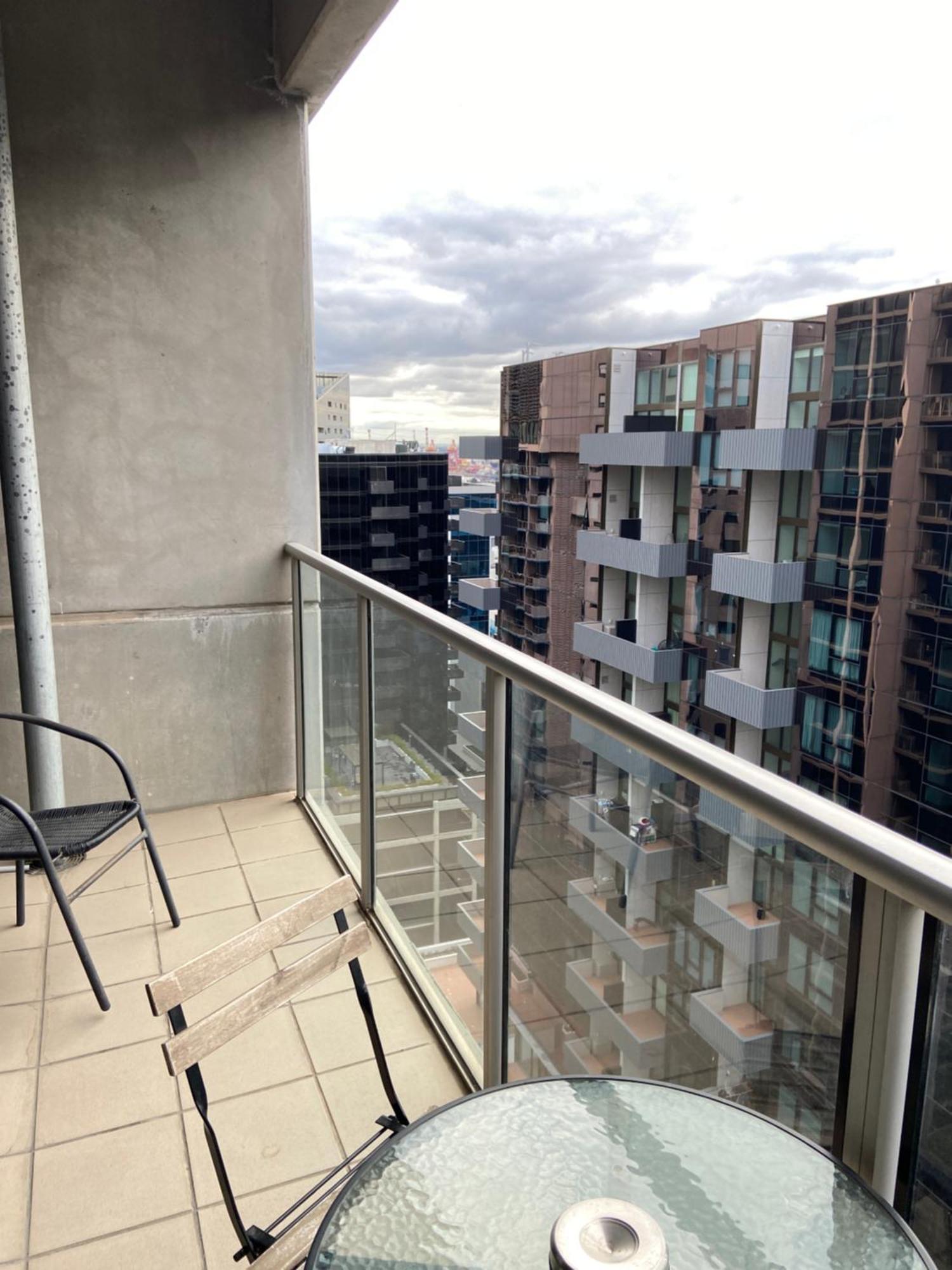 Akom At Docklands Melbourne Exterior foto