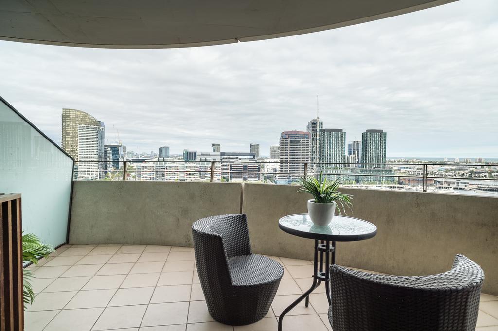 Akom At Docklands Melbourne Exterior foto